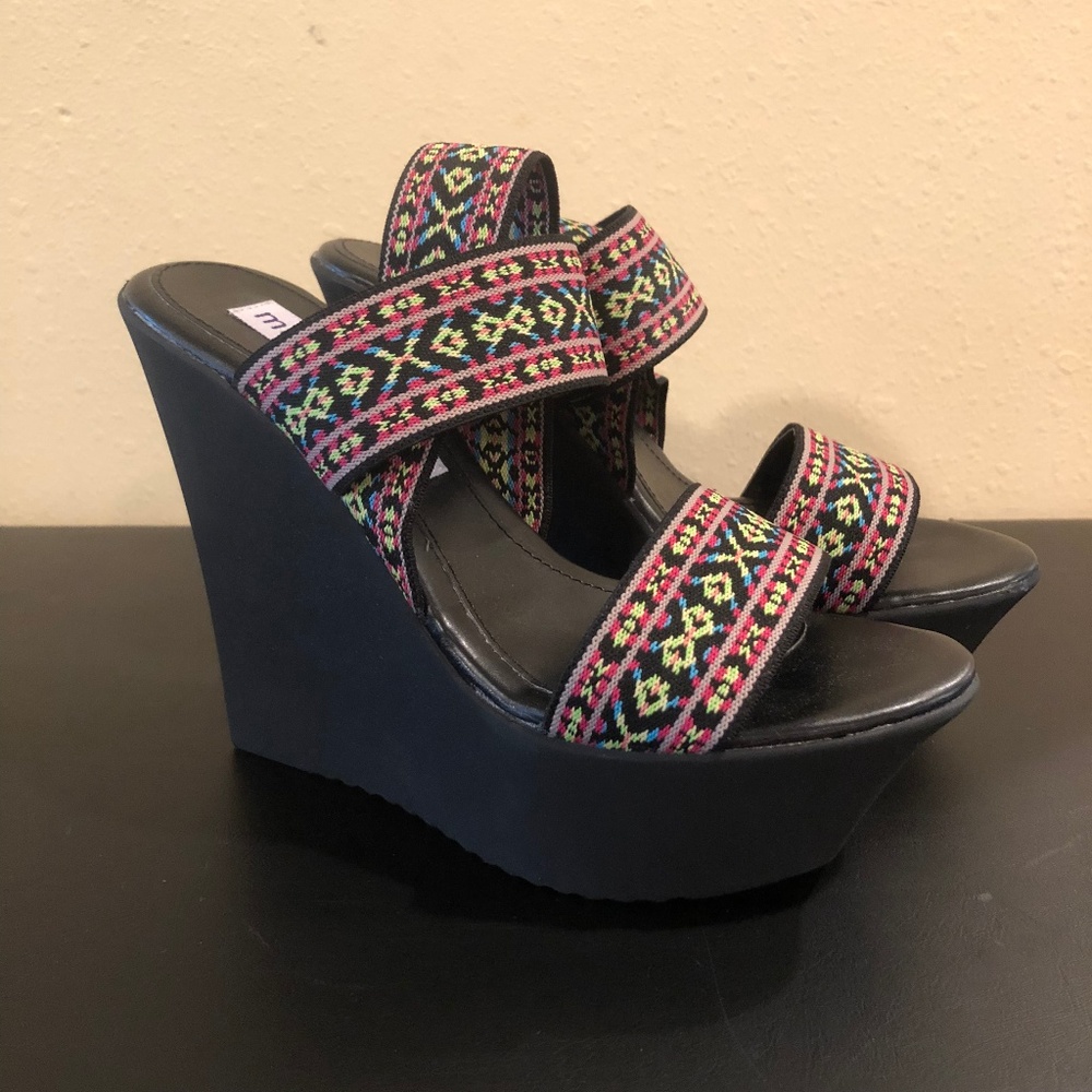 Madden Girl Aztec Platform Wedge Sandal, NIB